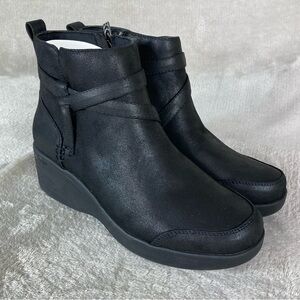 Skechers Pier-Lite Boots Womens Size 9 Black Wedge Ankle Booties Memory Foam NEW